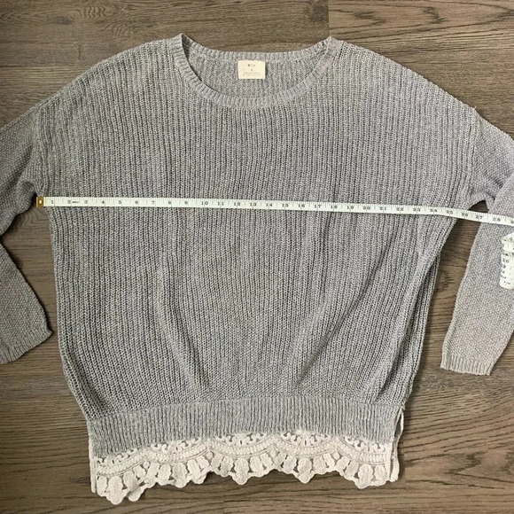 Pins‎ and Needles Oversized Lace Trim Knit Sweater - Gray - Size S - EUC - Picture 8 of 11
